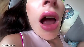 Girlfriend'S Tongue Fetish Asmr Video With Face Licking And Kissing